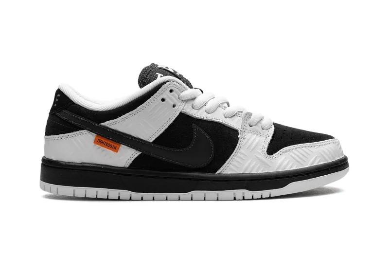 Nike Dunk Sb Low X Tightbooth