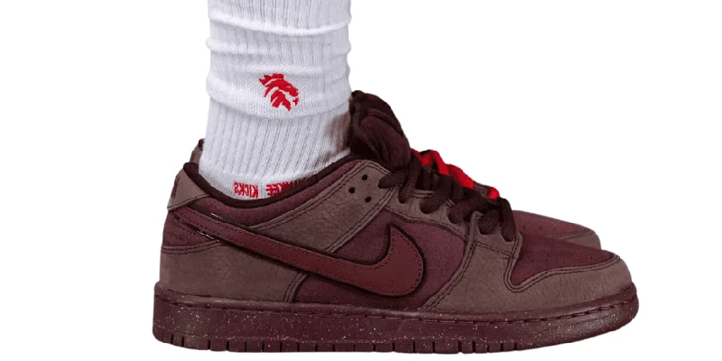 Nike SB Dunk Low City Of Love Burgundy Crush