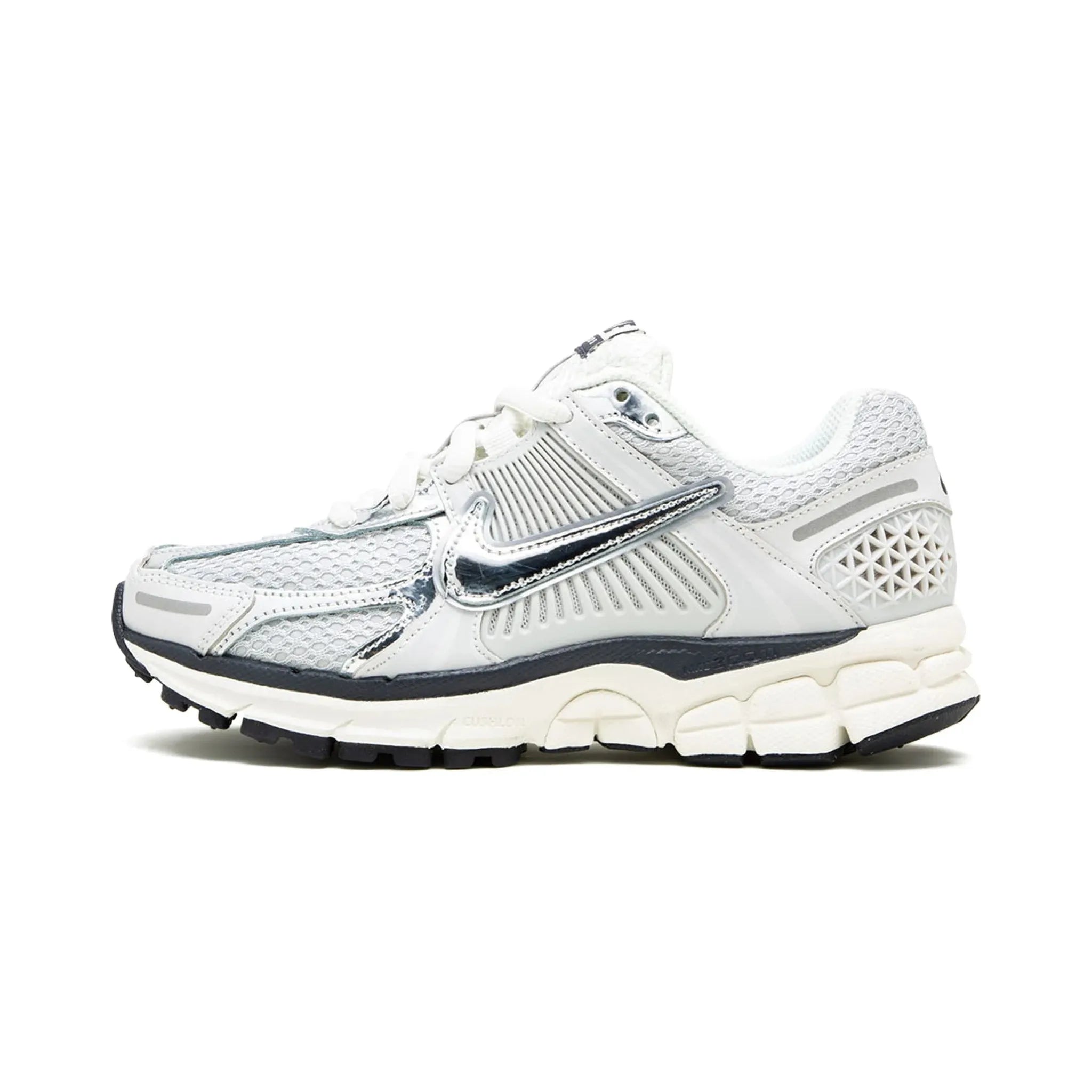 Nike WMNS VOMERO 5
"Photon Dust